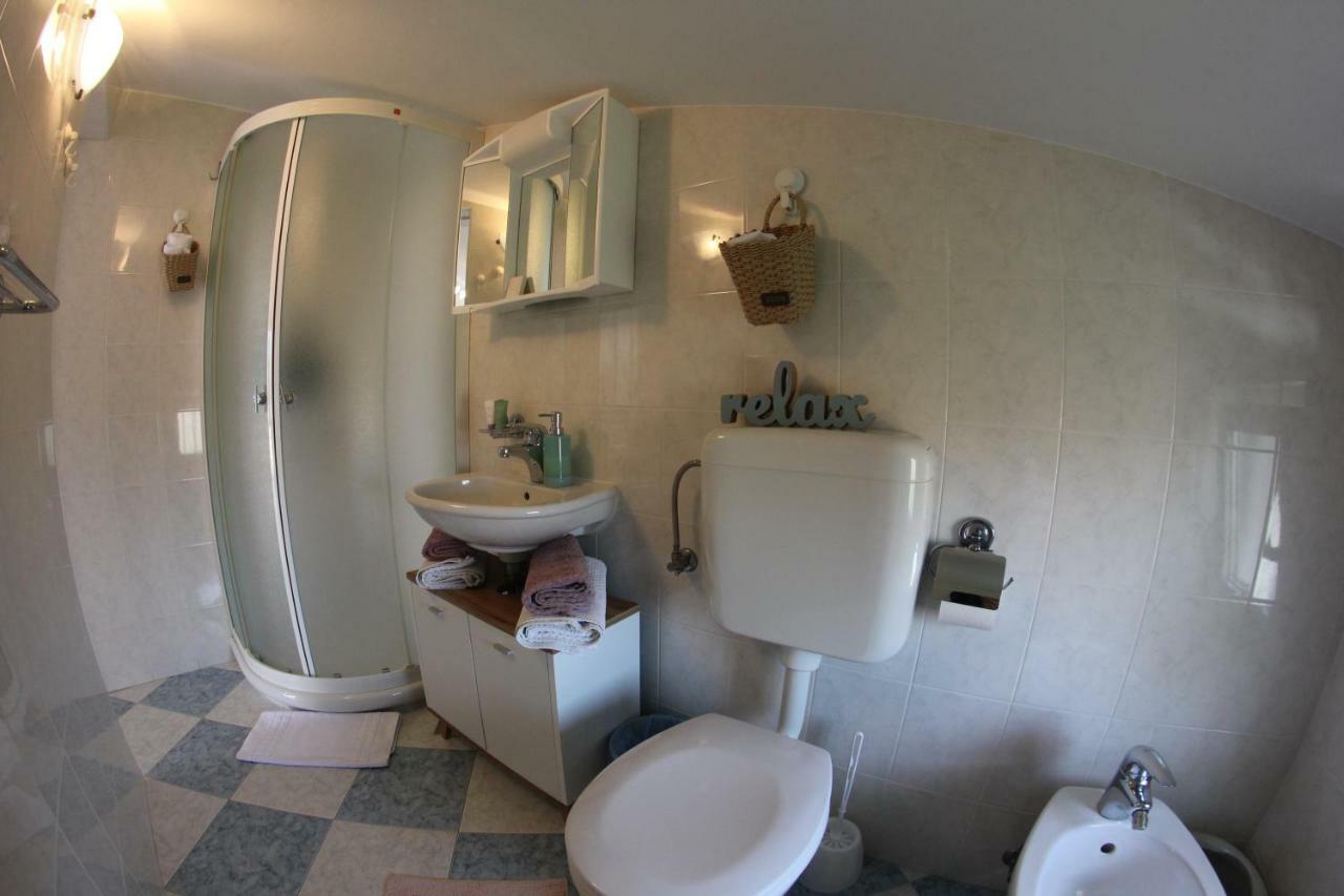 Room And Apartment Doris Lovrecica  Ngoại thất bức ảnh