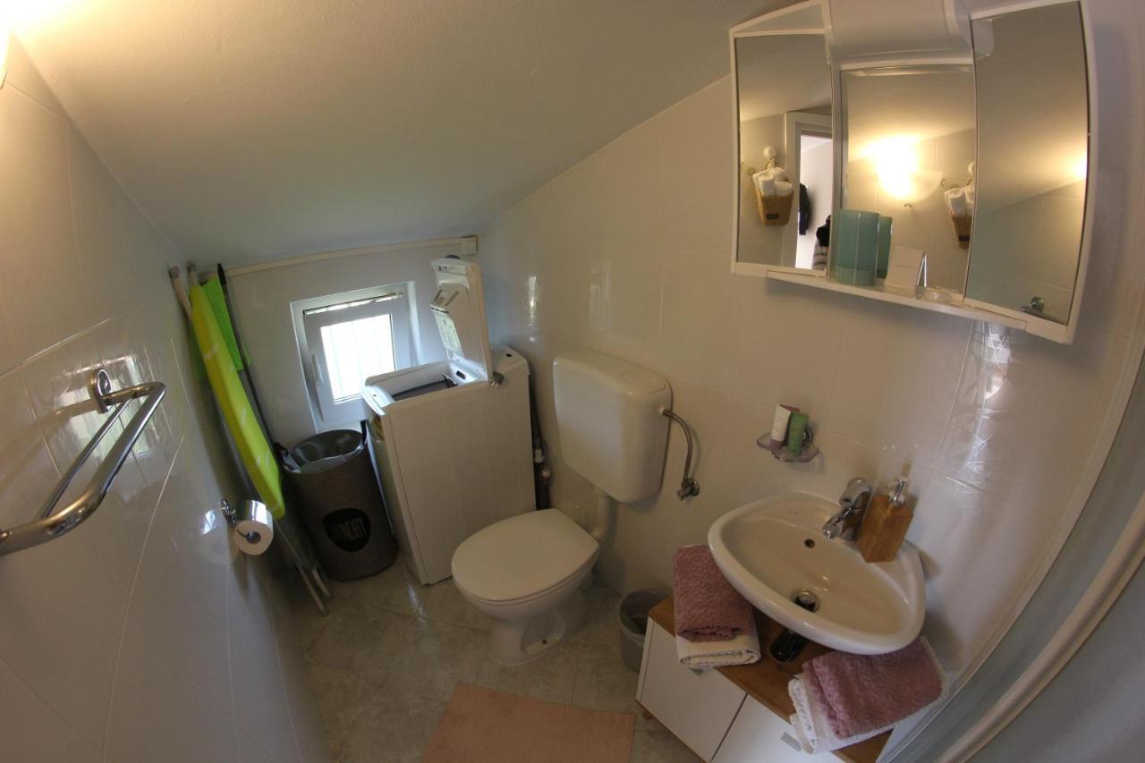 Room And Apartment Doris Lovrecica  Ngoại thất bức ảnh