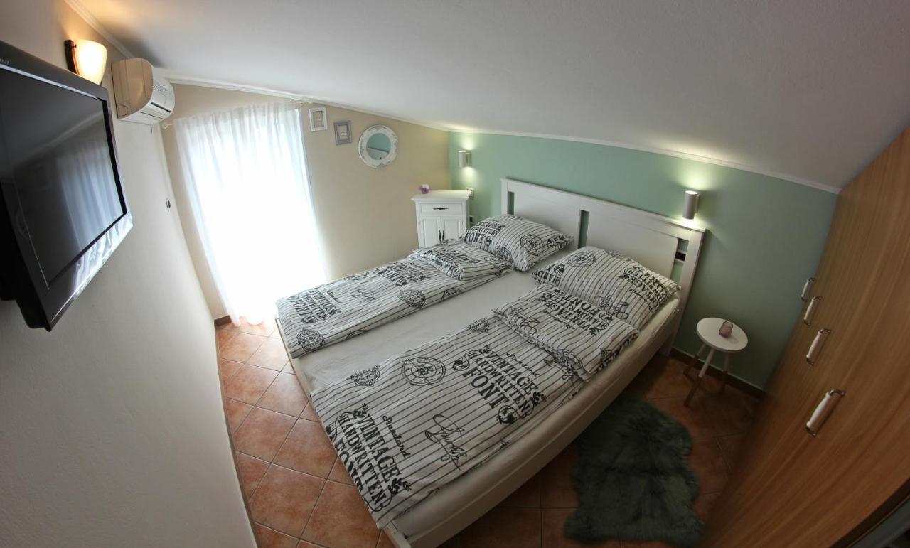 Room And Apartment Doris Lovrecica  Ngoại thất bức ảnh